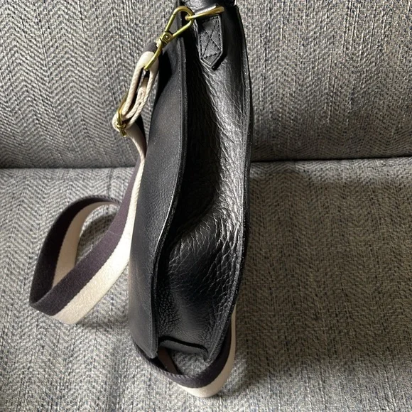 MADEWELL The Transport SaddleBag Black Leather Crossbody Sling Bag - Picture 13 of 16